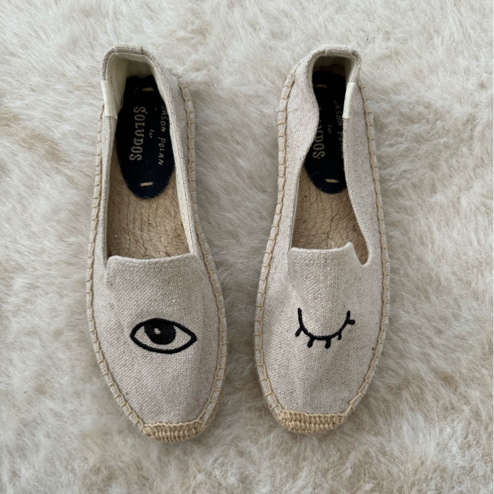 NWOT: Soludos Wink Embroidery Smoking Slipper Size 5